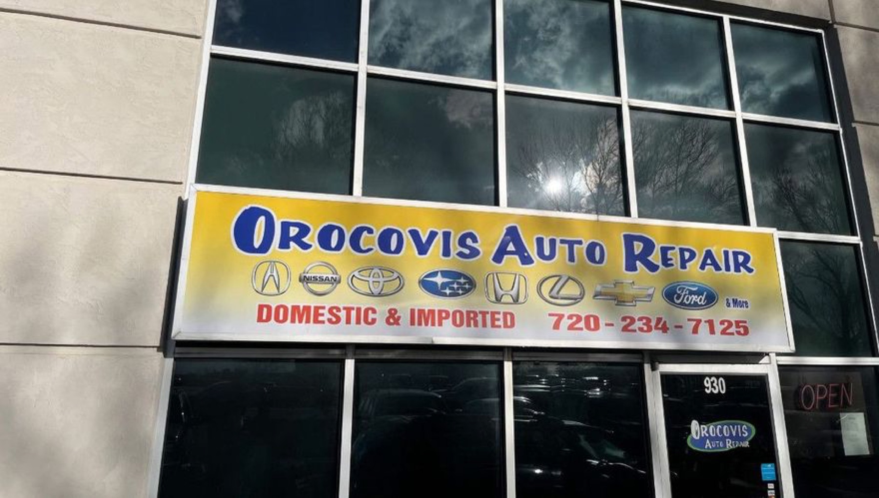 Orocovis Auto Repair storefront sign