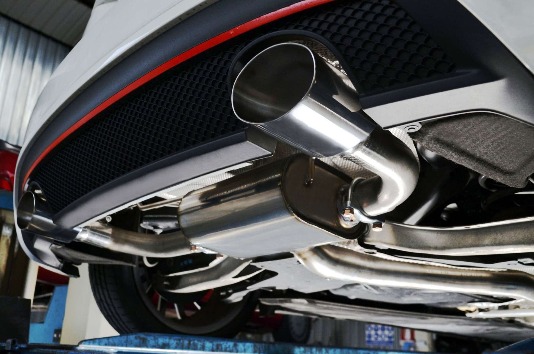 Performance exhaust system